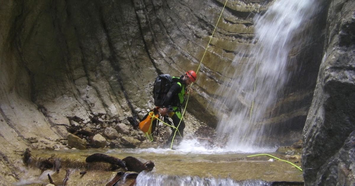 canyoning torrentismo abruzzo gran sasso teramo fossaceca recovery energy Torrentismo nel Lazio: Riancoli, Aniene, Turano, Corbezzoli, Fosso della Mola, Farfa Torrentismo nel Lazio: Valle dell'Aniene (Laghetto di San Benedetto Subiaco), Valle del Turano, Valle del Salto, Monti Sabini canyoning lazio